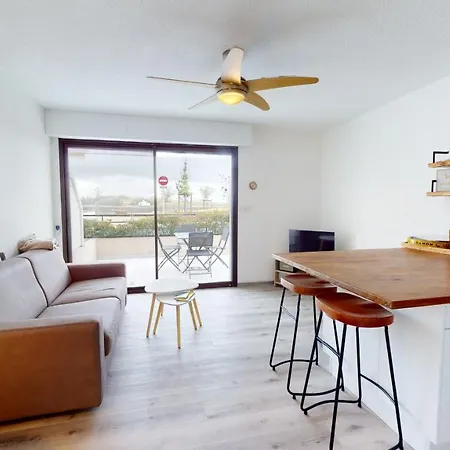 Terrasse De La Tour Du Port Apartment