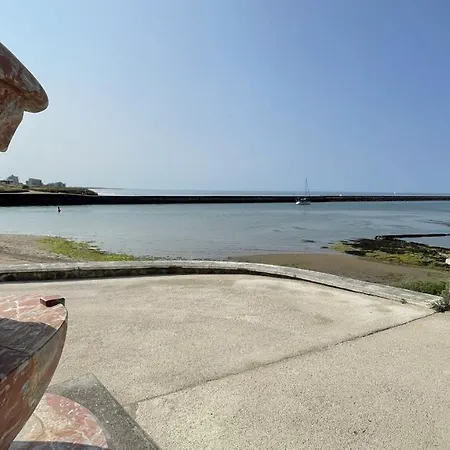 Terrasse De La Tour Du Port 公寓 圣吉尔-克鲁瓦德维